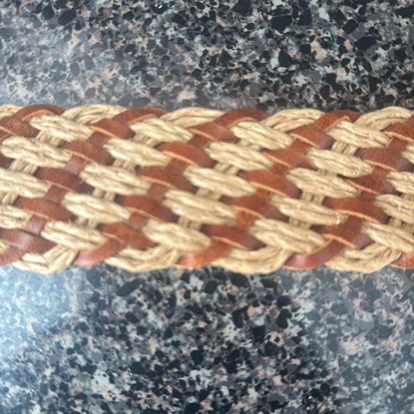 Eddie Bauers women’s belt - Picture 6 of 10